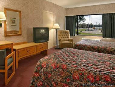 Super 8 By Wyndham Ashland Hotel Exterior foto